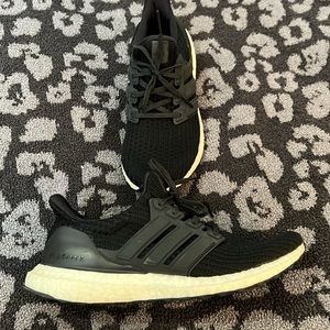Adidas UltraBoost Running Tennis Shoe/Sneaker